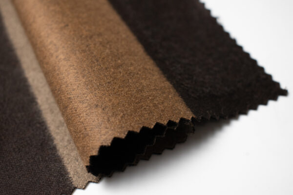 Особливості пальтової тканини